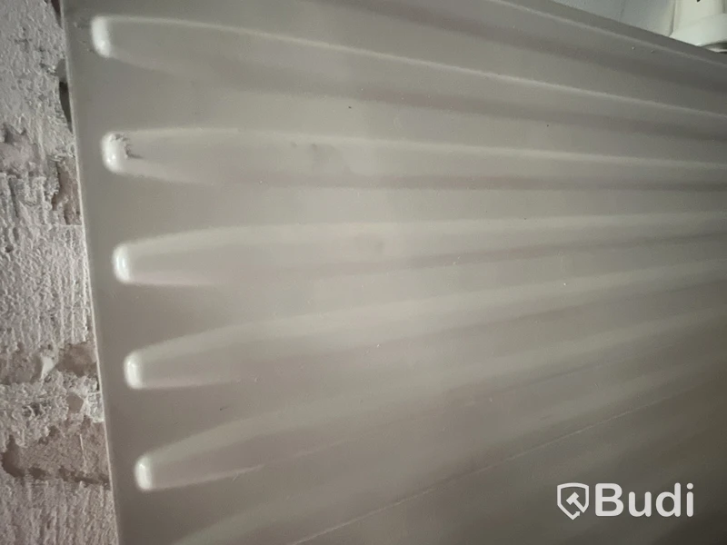 Radiator, panel radiator