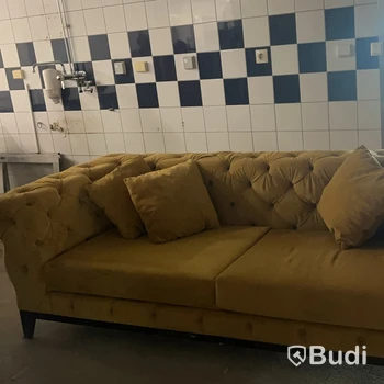 Soffa, senapgul, Chesterfield-stil, med kuddar
