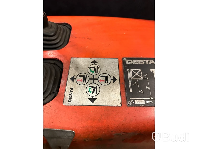 Desta 3,5 t dieseltruck ifrån 2002