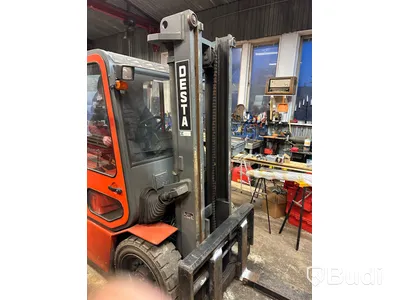 Desta 3,5 t dieseltruck ifrån 2002