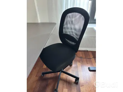 Skrivbord inkl. kontorsstol
