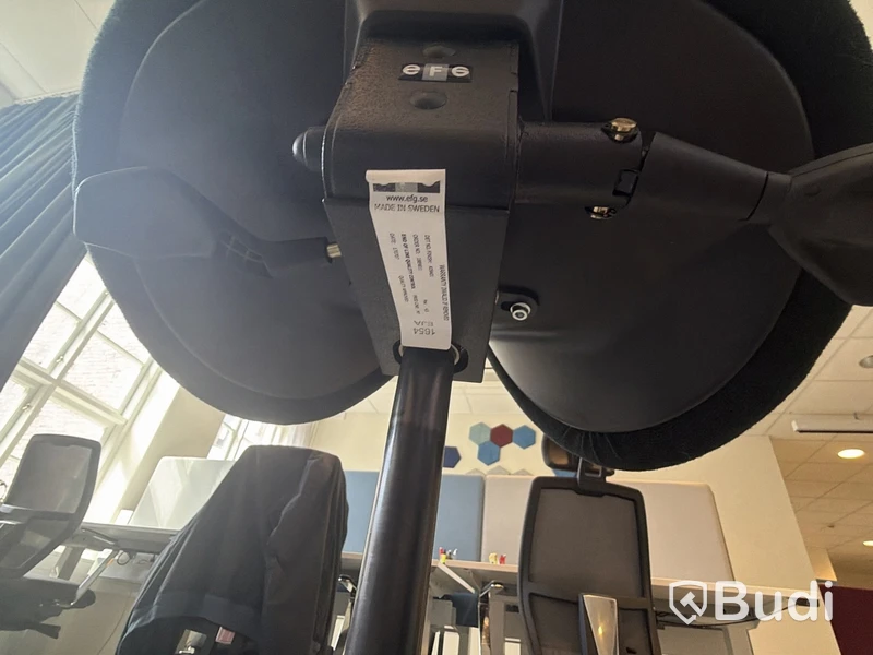 EFG Saddle Chair