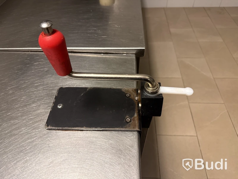 Rostfri svängd bänk med ho, blandare, hylla & konservöppnare
