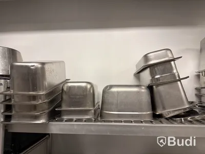 Parti kantiner och redskap