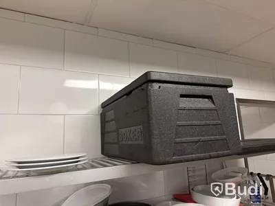 Parti kantiner och redskap