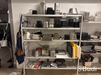 Parti kantiner och redskap