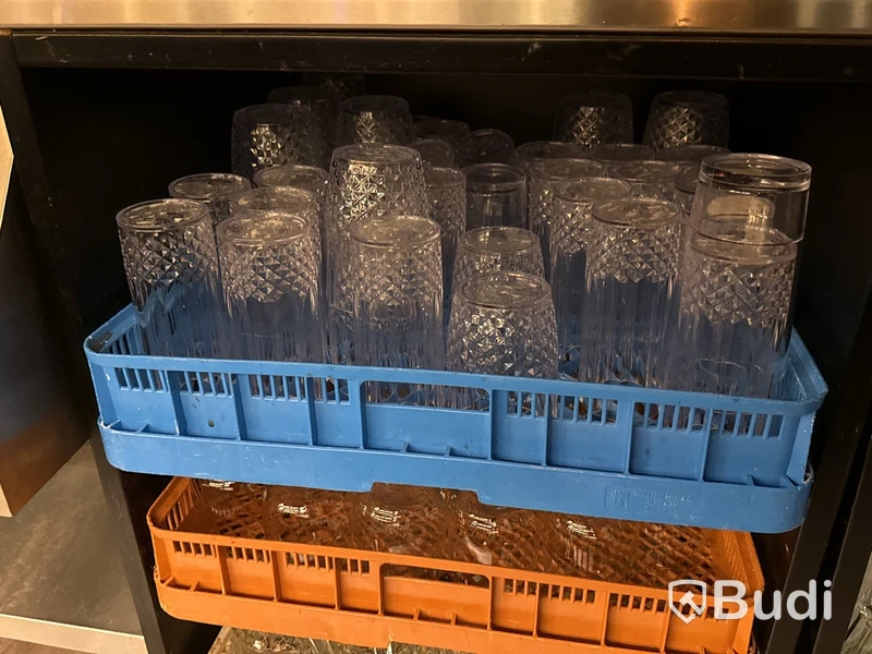 Samtliga glas i baren