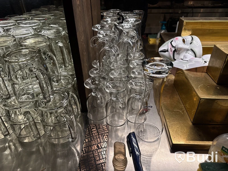 Samtliga glas i baren