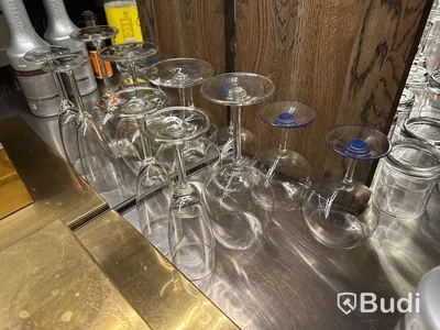 Samtliga glas i baren
