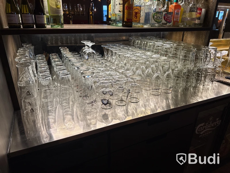 Samtliga glas i baren