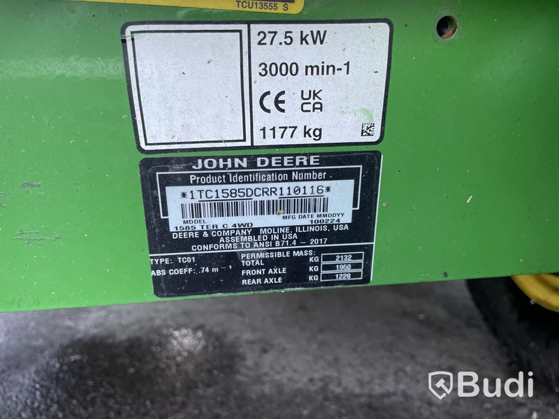 Frontrotorklippare John Deere TerrainCut -2024 med vikplog och sandspridare