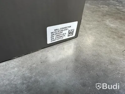 Tesla Wall connector 32A i kartong