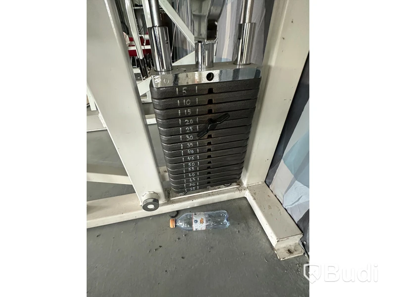 Äldre gymmaskin, bröstpress