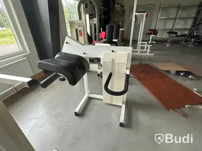 Äldre gymmaskin benmaskin