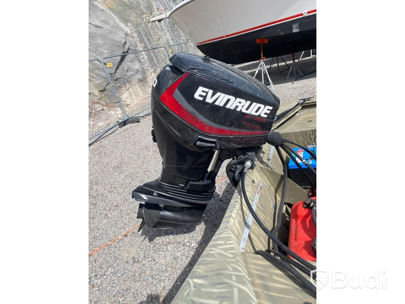 Tracker Grizzly 1754 Motorboat with Evinrude 50