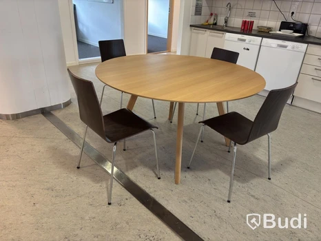 Bord inkl. 4 st. stolar