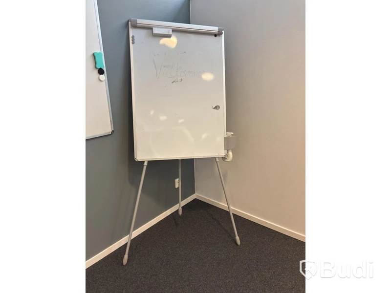 2 Whiteboards