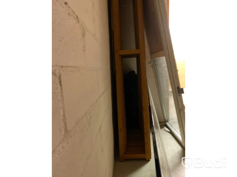 Hyllsystem samt komplett lås set, ASSA, med nycklar.