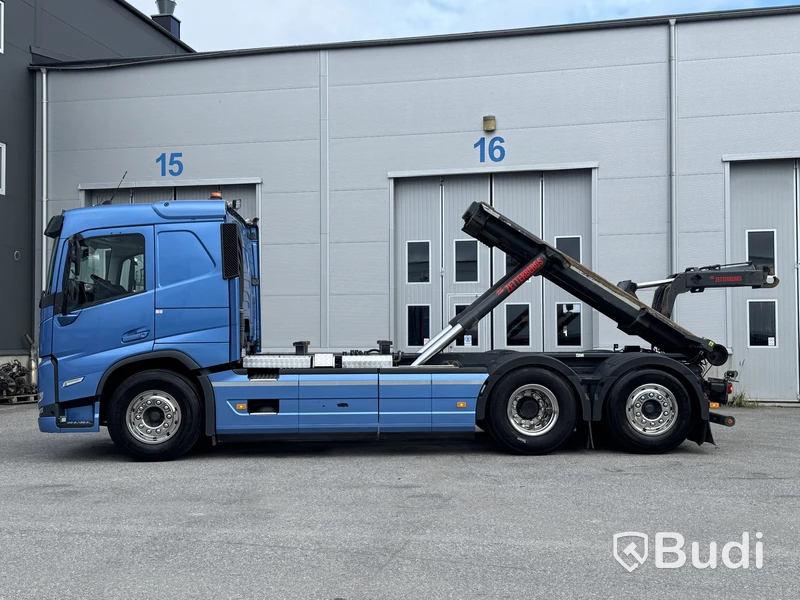 Volvo FM 470 6x2-4 I-Shift TR Hooklift - 2024 | Zetterbergs LIVAB