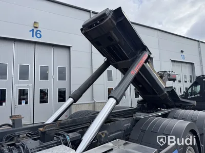 Volvo FM 470 6x2-4 I-Shift TR Hooklift - 2024 | Zetterbergs LIVAB