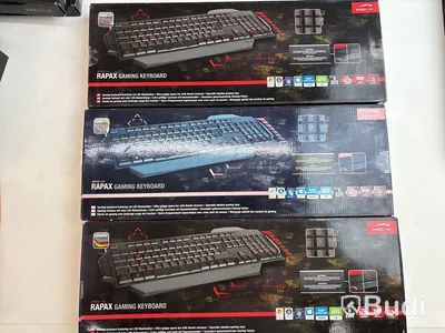 Parti med diverse gaming-tangentbord