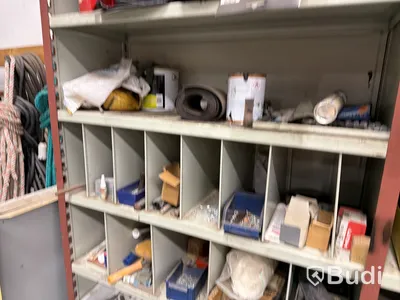 Förbrukningsmaterial, hyllor m.m.