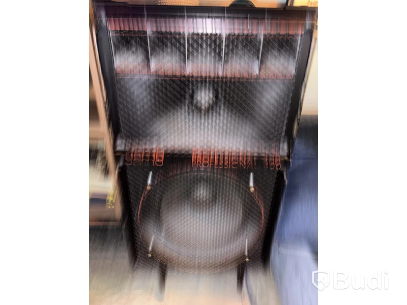 2 Jamo Professional 400 Speakers