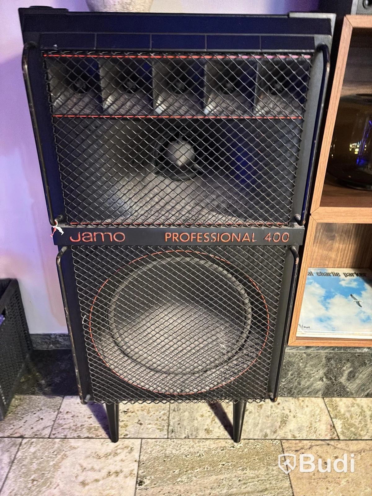 2 Jamo Professional 400 Speakers