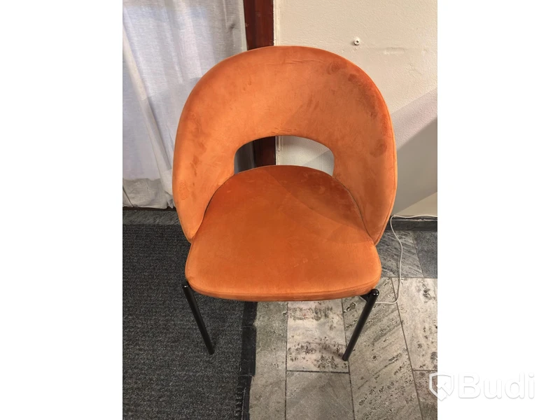 Table incl. 2 chairs
