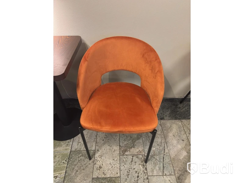 Table incl. 2 chairs