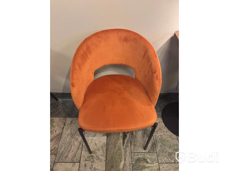Table incl. 2 chairs