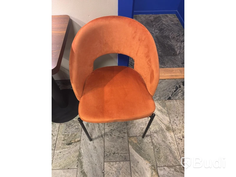 Table incl. 2 chairs