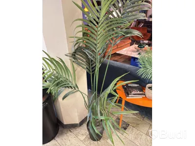 Side table incl. artificial plant