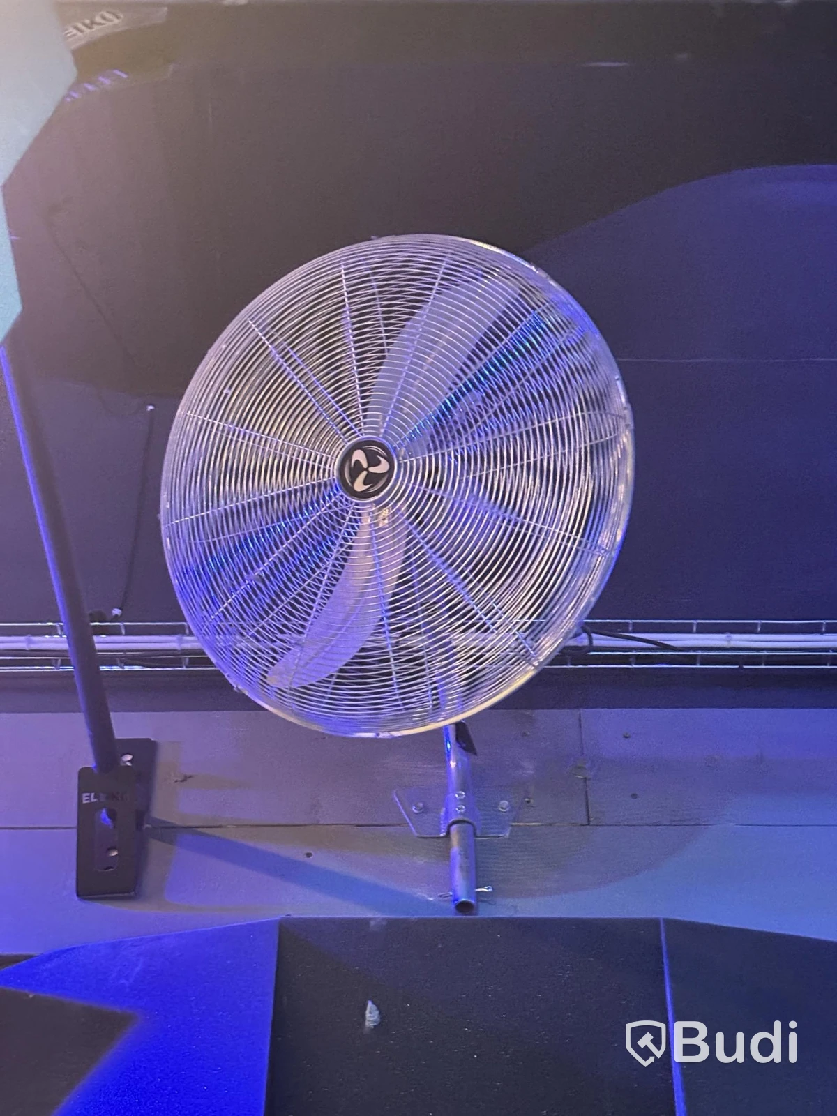 2 Large Fans