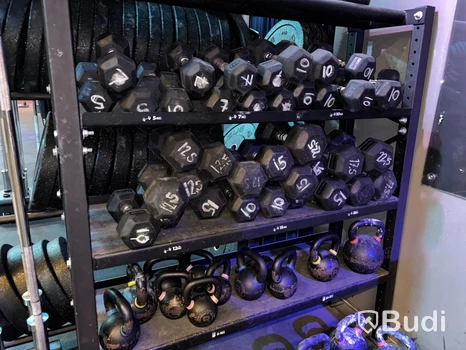 Parti med hantlar och kettlebells