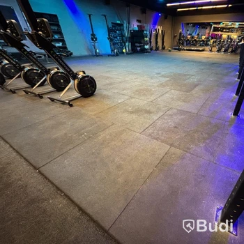 Gymgolv ca 270 m2