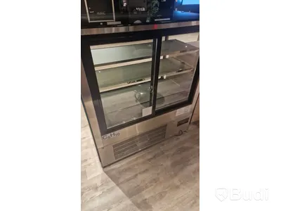 Konditorkyl / Kyldisplayskåp med glasfront