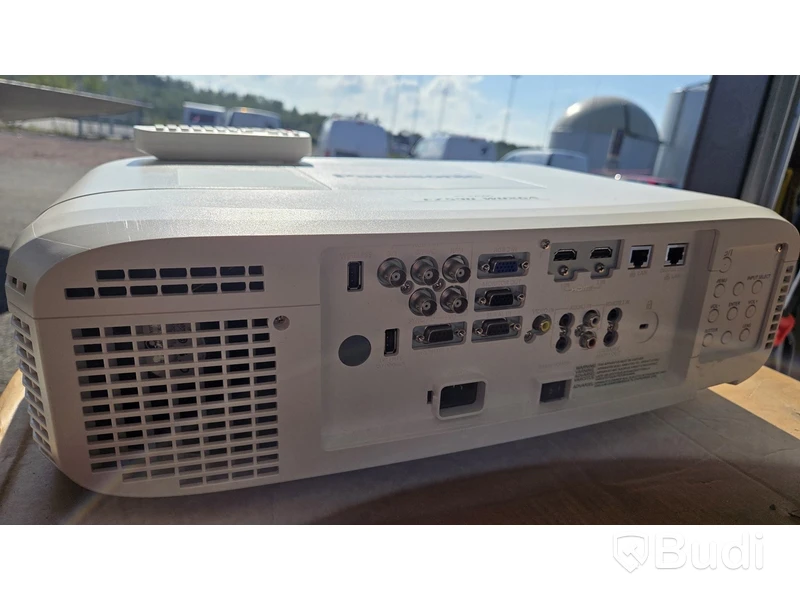 Panasonic projektor med större projektorduk