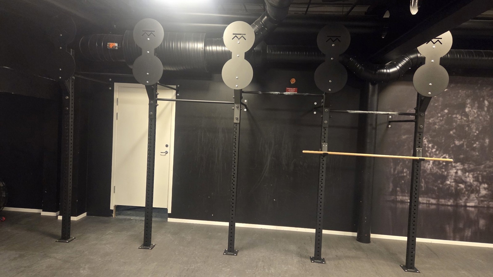 Crossfitrigg Kraftmark med numrerade hål