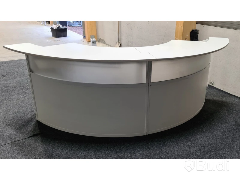 Böjd receptionsdisk