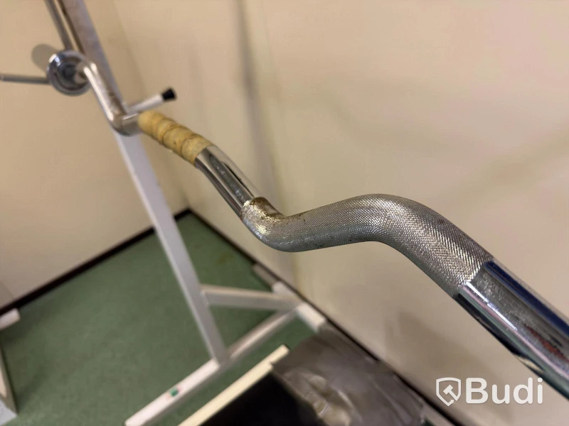 Gym equipment – Rack, bench, barbell, 110 kg of weights, etc.