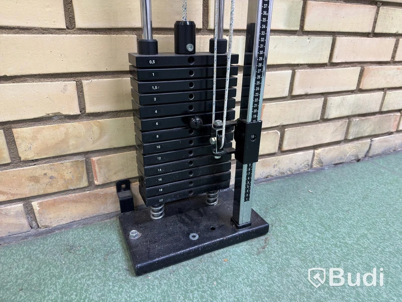 Wall-mounted lat pulldown machine – 2 pcs