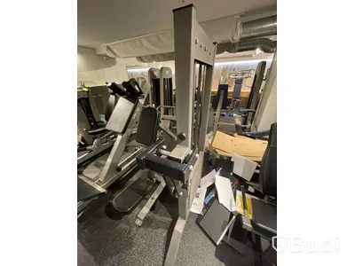 Gluteusmaskin från Gymleco med viktmagasin upp till 90 KG