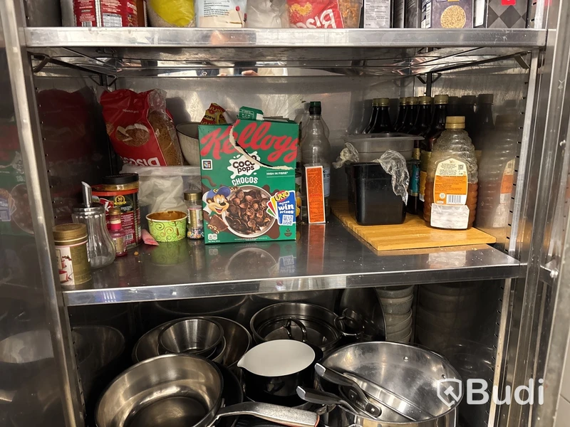 Skåp i rostfritt stål