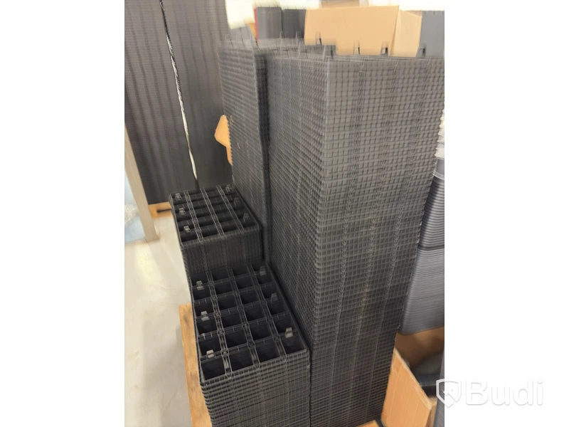 Plastkrukor, odlingstillbehör