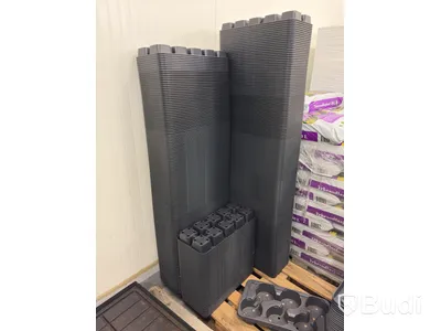 Plastkrukor, odlingstillbehör