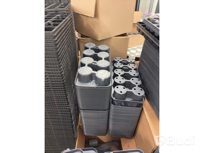 Plastkrukor, odlingstillbehör