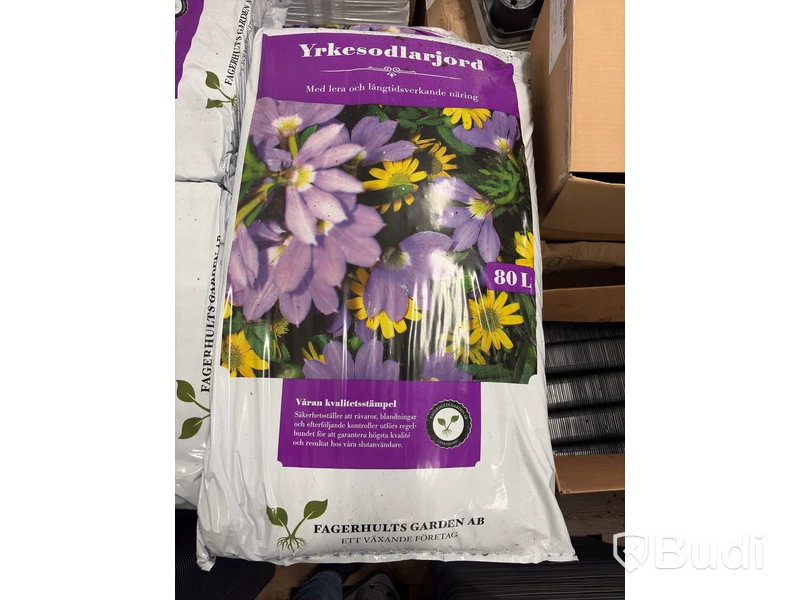 Parti med yrkesodlarjord och yrkesplantjord