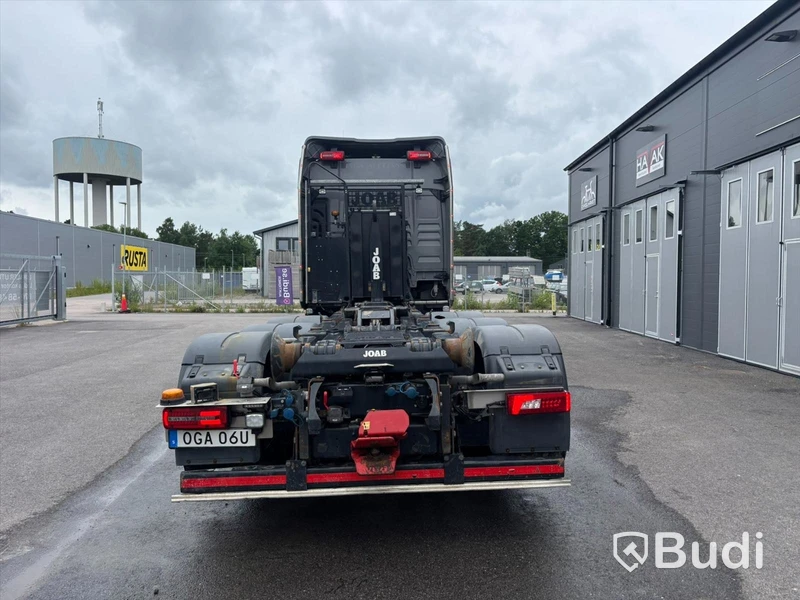 Tridem Hooklift Truck MAN TGX 35.520 8X4-4 BL CH -2023 | JOAB 24-tonne | Plough-equipped