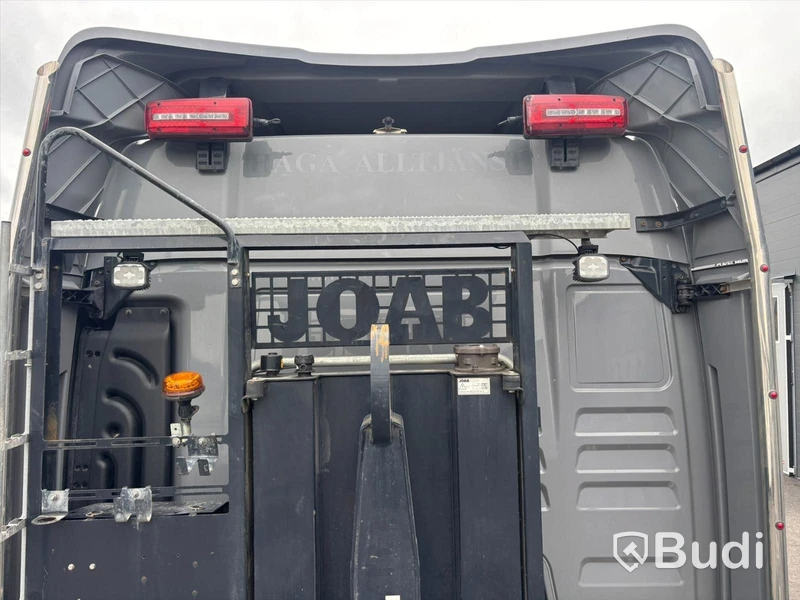 Tridem Hooklift Truck MAN TGX 35.520 8X4-4 BL CH -2023 | JOAB 24-tonne | Plough-equipped
